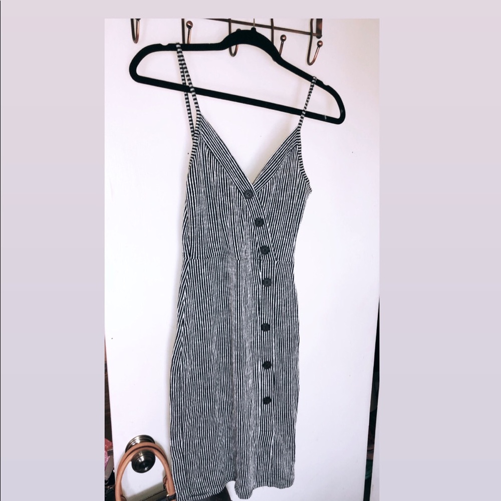 STRIPE PRINT SUNDRESS - SIZE SMALL